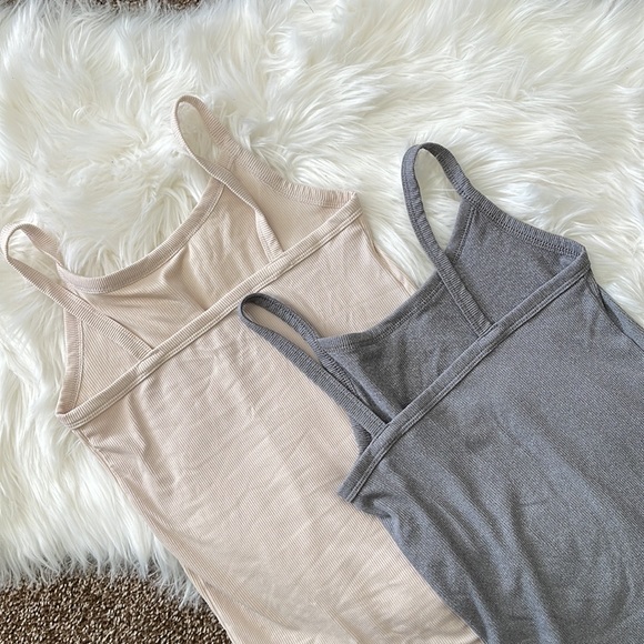 2 Tank Tops Bundle - Picture 3 of 3